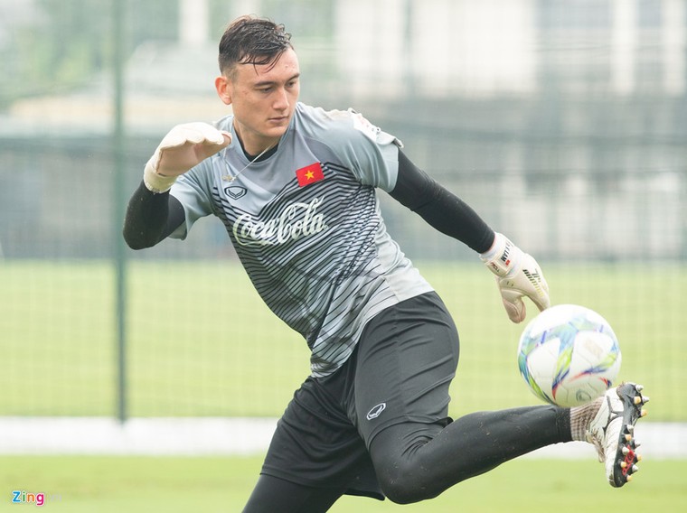 ĐT U23 Việt Nam: Thủ môn Tiến Dũng chắc suất bắt chính trước U23 Oman ảnh 2
