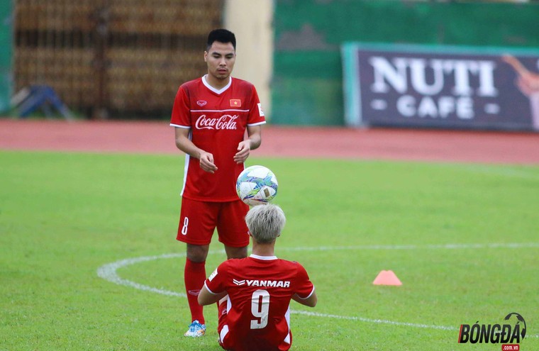 Đội tuyển Olympic Việt Nam: Thành Chung gặp chấn thương khi tập luyện ảnh 5