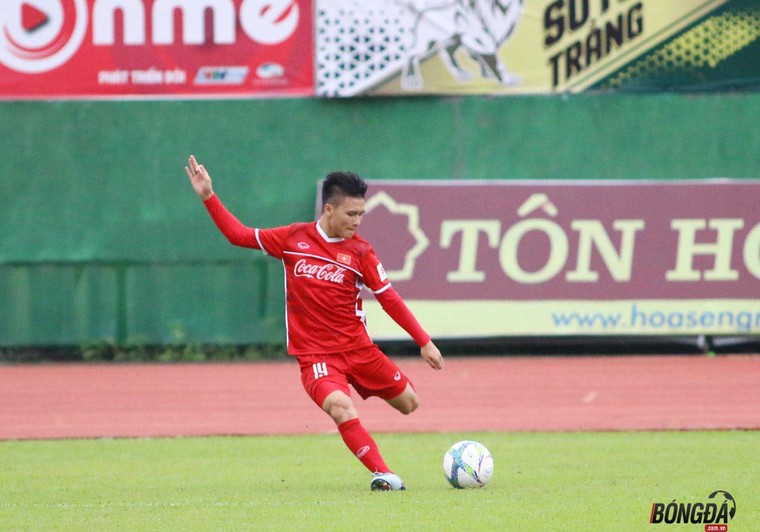 Đội tuyển Olympic Việt Nam: Thành Chung gặp chấn thương khi tập luyện ảnh 9