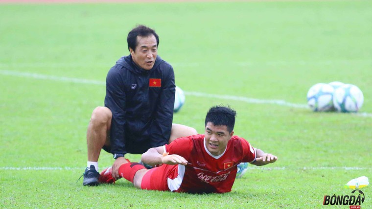 Đội tuyển Olympic Việt Nam: Thành Chung gặp chấn thương khi tập luyện ảnh 6