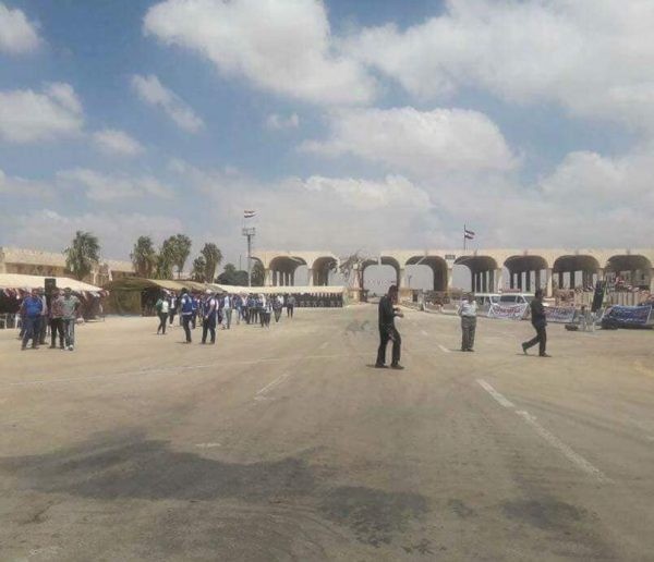 Syria mở cửa khẩu tiếp nhận hàng trăm người tị nạn hồi hương ảnh 2