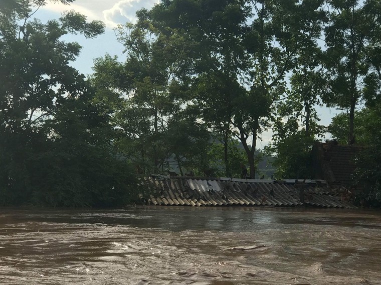 Lũ lụt tại Thanh Hóa khiến 3 người mất tích, nhiều vùng bị cô lập ảnh 2