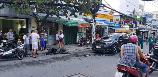 Ô tô 'điên' gây tai nạn liên hoàn khiến 3 người nhập viện ảnh 1