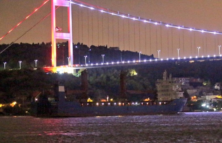 Nga thuê tàu vận chuyển hệ thống tên lửa S-300 sang Syria ảnh 1