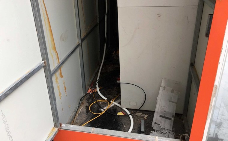 Truy tìm thủ phạm vụ đặt 10 thỏi mìn đặt trong cây ATM ảnh 1