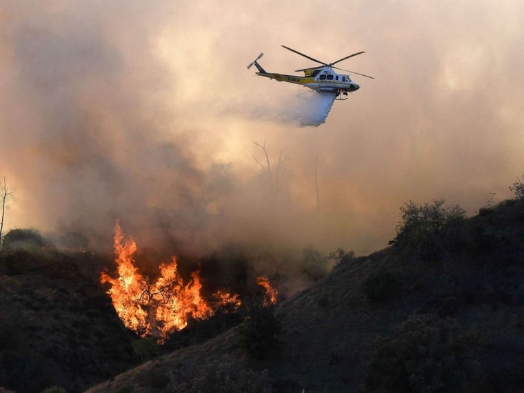 Thảm họa cháy rừng khiến 23 người Mỹ thiệt mạng ảnh 2