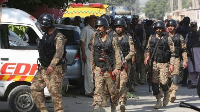 Pakistan xác nhận 4 người thiệt mạng trong vụ khủng bố lãnh sự quán Trung Quốc ảnh 1