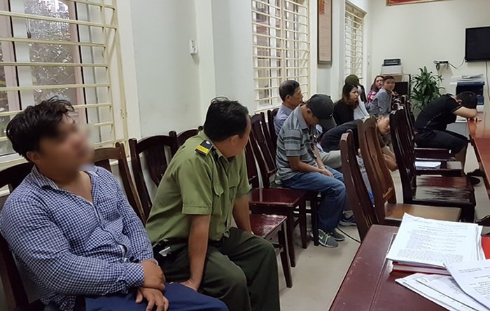 Công an Nam Từ Liêm: Chỉ có thể xử phạt hành chính các đối tượng 'phe vé' ảnh 1