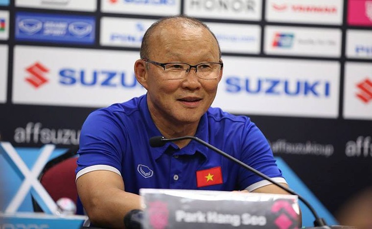 HLV Park Hang-seo không trách các học trò bỏ lỡ cơ hội ghi bàn ảnh 2