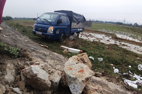 Hà Tĩnh: Tai nạn liên hoàn khiến quốc lộ 1A tắc nghẽn ảnh 1