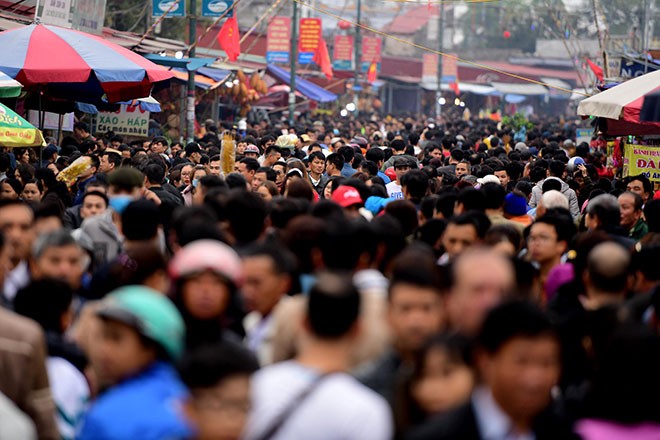 Ảnh: Dòng người và xe nườm nượp đổ về Chợ Viềng sát ngày khai hội ảnh 5