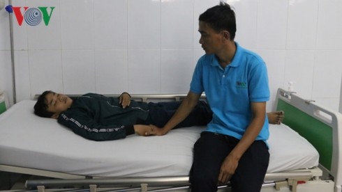 Xác minh vụ nam sinh lớp 8 bị 20 người đánh hội đồng nhiều lần trong trường ảnh 1