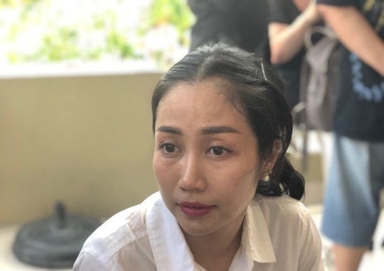 Người thân và nghệ sĩ bật khóc tại lễ tang nghệ sĩ Lê Bình ảnh 5