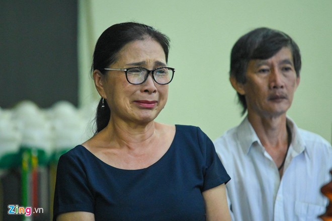 Người thân và nghệ sĩ bật khóc tại lễ tang nghệ sĩ Lê Bình ảnh 8