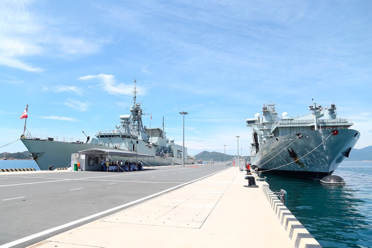 Chiến hạm Nhật Bản, Canada, Pháp thăm Việt Nam ảnh 3