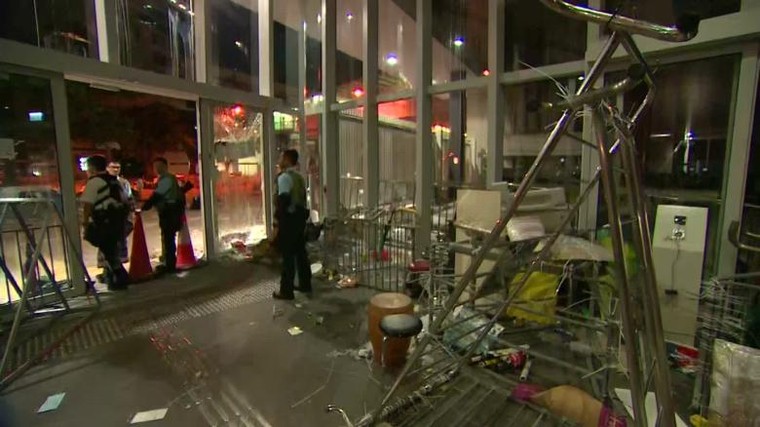 Đặc khu trưởng Hong Kong kêu gọi 'thượng tôn pháp luật' ảnh 2