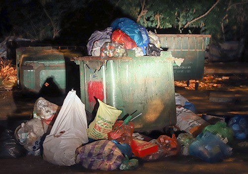 Đà Nẵng ùn ứ chất thải do người dân chặn xe rác vào bãi rác Khánh Sơn ảnh 2