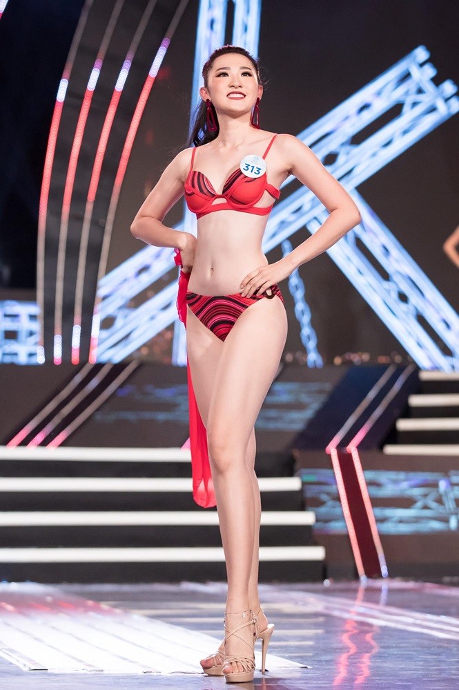 Màn diễn bikini của thí sinh phía Bắc 'đốt cháy' sân khấu Miss World VN - ảnh 19