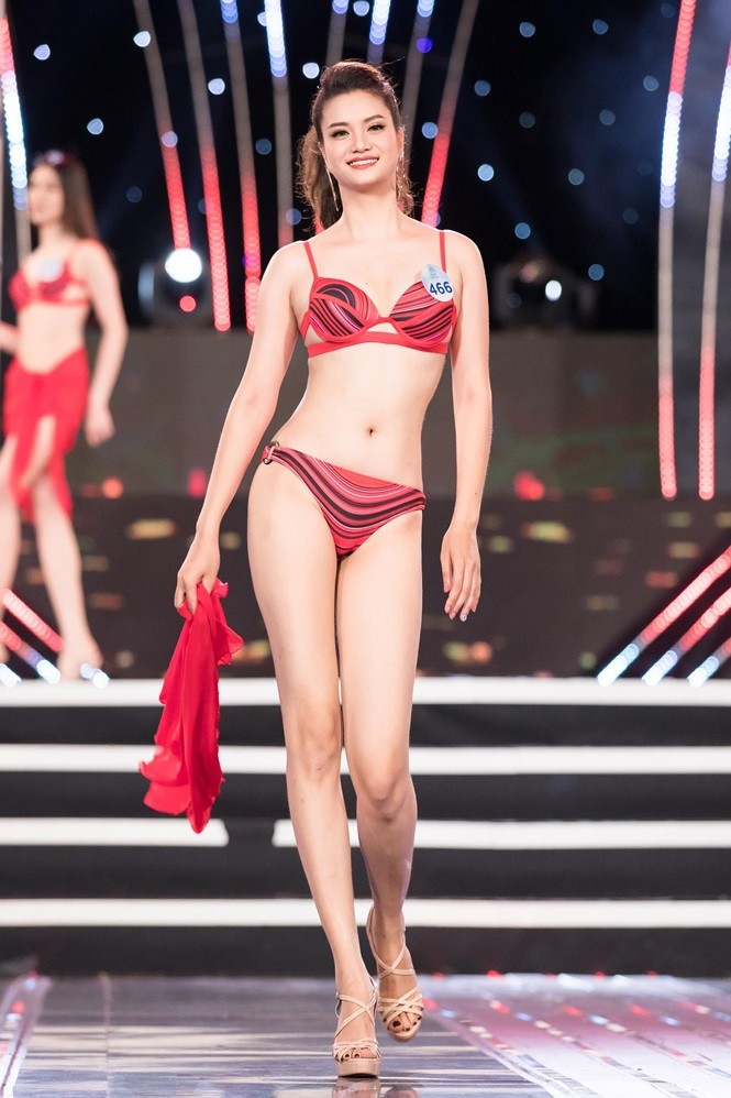 Màn diễn bikini của thí sinh phía Bắc 'đốt cháy' sân khấu Miss World VN - ảnh 7