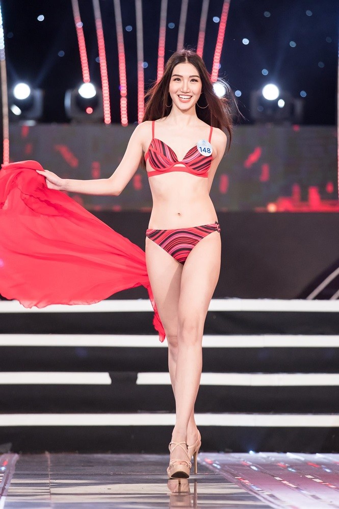 Màn diễn bikini của thí sinh phía Bắc 'đốt cháy' sân khấu Miss World VN - ảnh 11