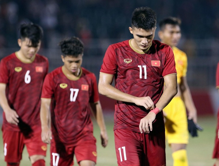 HLV Hoàng Anh Tuấn: Việt Nam sẽ tập trung hết sức cho trận cuối gặp Campuchia ảnh 1