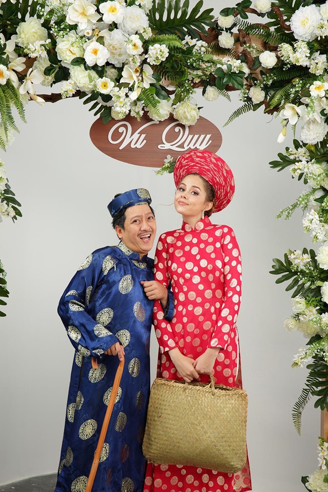 Trường Giang bất ngờ chụp ảnh cưới với gái Tây ảnh 1