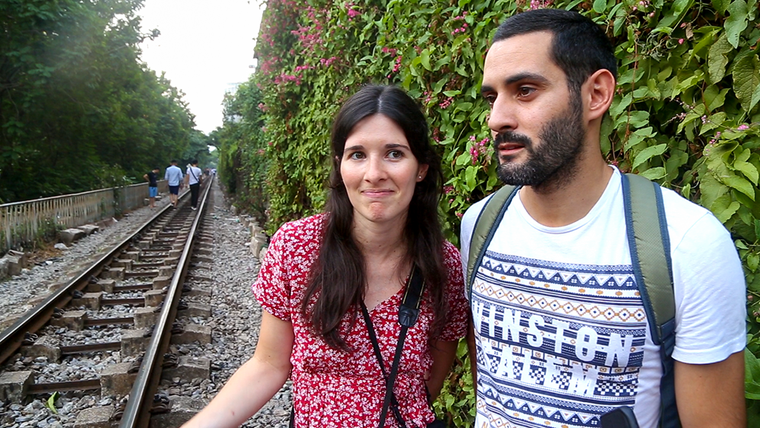 Du khách nước ngoài nói gì khi biết tin cà phê đường tàu bị 'xóa sổ'? ảnh 6