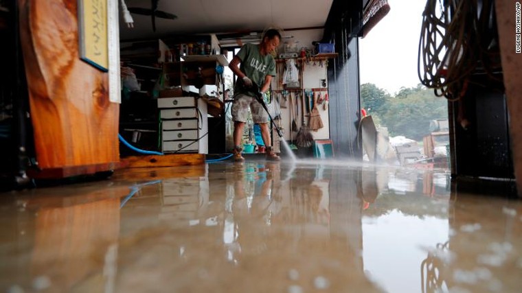 Nhật Bản vẫn đang tìm kiễm nạn nhân bão Hagibis ảnh 1