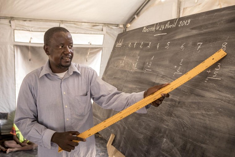 Lớp học cho trẻ tị nạn Mali ảnh 1