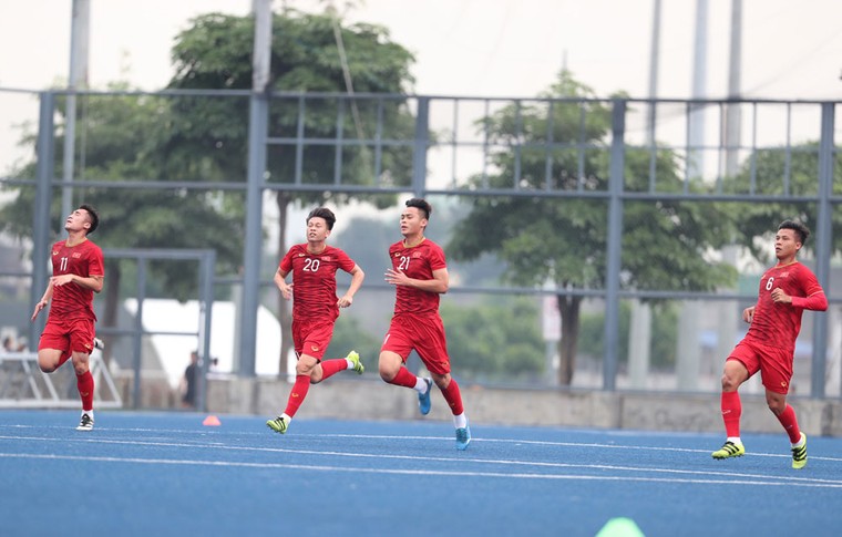 Tiền vệ Trần Thanh Sơn: 'Bất kể thời tiết ra sao, chúng tôi vẫn chiến đấu hết mình' ảnh 2