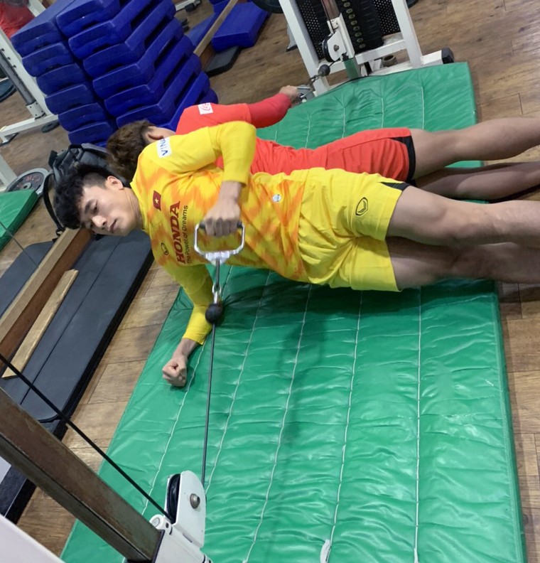 ĐT U23 Việt Nam tập huấn tại Hàn Quốc: Sáng ôn đấu pháp, chiều rèn thể lực ảnh 3