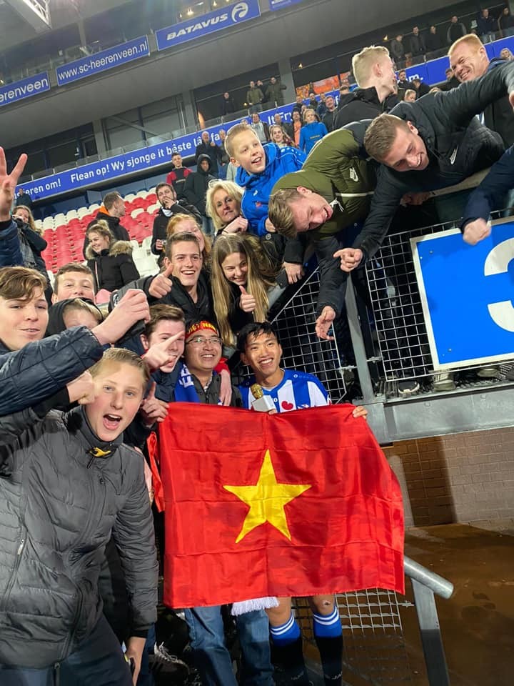 Văn Hậu có trận ra mắt đội 1 SC Heerenveen ảnh 5