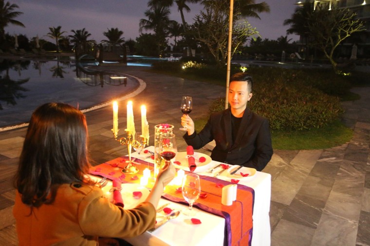 Tâm điểm mùa Valentine 2020: Đón trải nghiệm, săn kỳ nghỉ miễn phí cho cặp đôi ảnh 1