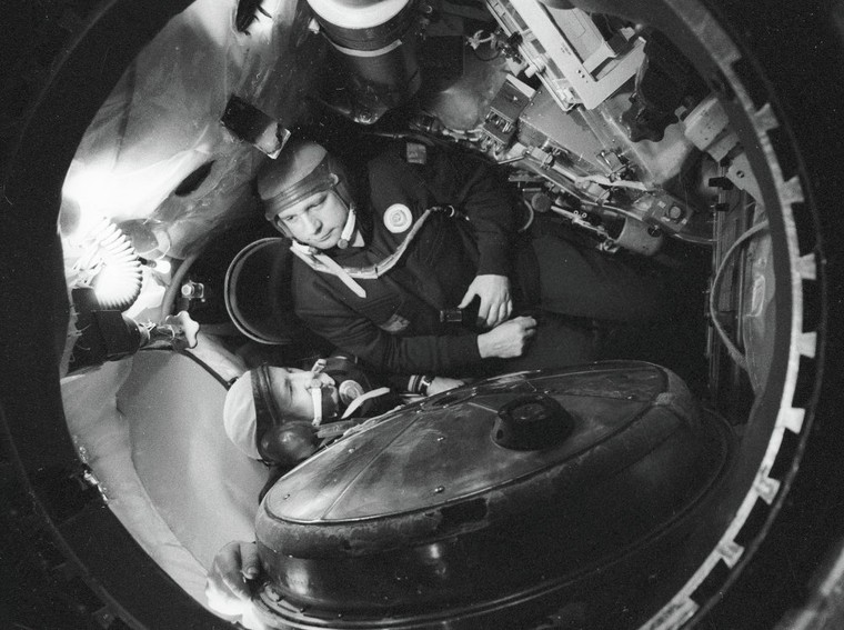 Phi hành gia vũ trụ - giữa vạn người chọn lấy một anh hùng ảnh 5