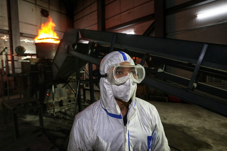 Những 'núi' rác thải y tế tại Hồ Bắc ảnh 2