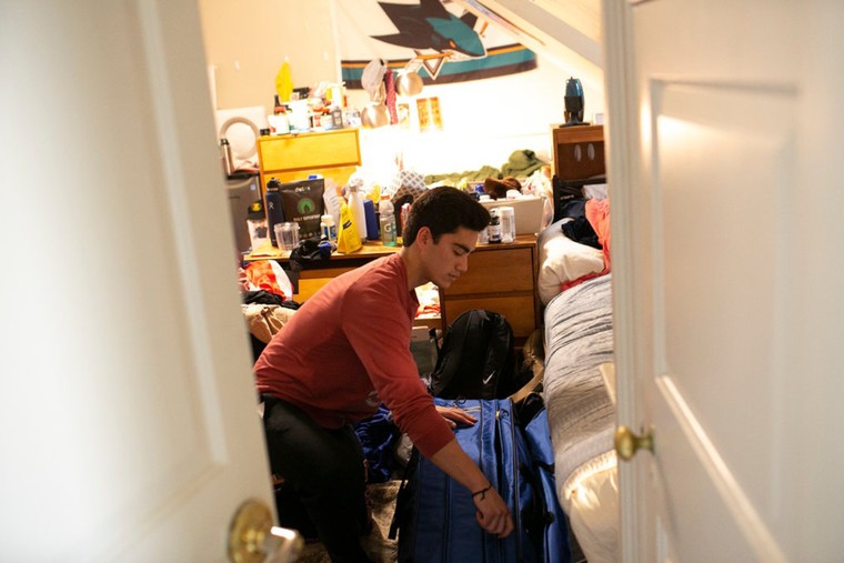 Sinh viên Havard 'cuống cuồng' trước quyết định đóng cửa trường ảnh 4