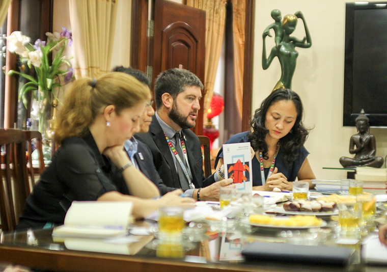 Chủ tịch Liên hiệp các Hội UNESCO Việt Nam làm việc với Trưởng Văn phòng đại diện UNESCO tại Hà Nội ảnh 3