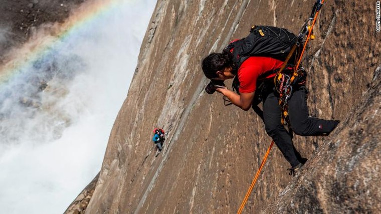 Những ngày 'mắc kẹt trong nhà' của chàng đạo diễn quay phim thám hiểm Mỹ ảnh 3