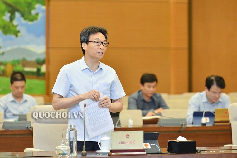 'Sử dụng nguồn vốn xã hội hóa để biên soạn sách giáo khoa' ảnh 1