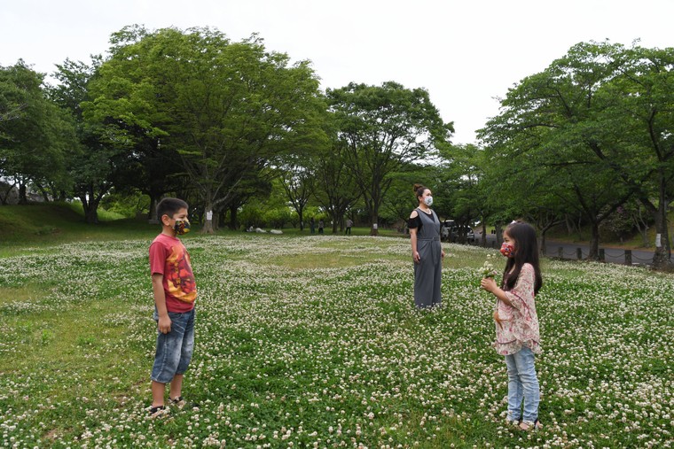 Bị 'mắc kẹt' ở nhà, đàn ông Nhật học cách giúp đỡ vợ ảnh 3