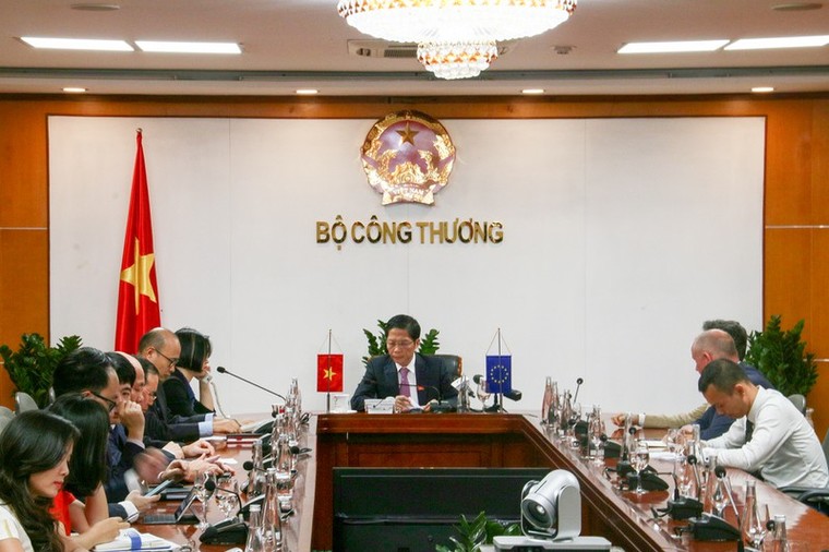 Cơ hội và thách thức mà EVFTA cùng EVIPA đem lại cho Việt Nam ảnh 1