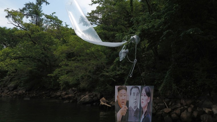 Đệ nhất phu nhân Triều Tiên bị xúc phạm ảnh 1