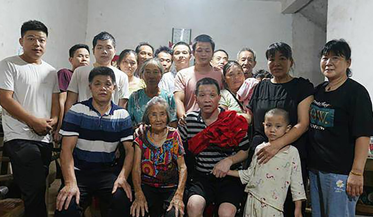 Người đàn ông được minh oan sau 27 năm ngồi tù ảnh 2