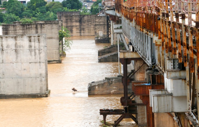 Mực nước sông Hồng bắt đầu dâng do lũ từ thượng nguồn ảnh 2