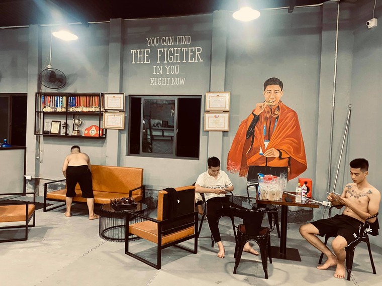 'Đả nữ' 5 lần vô địch Muay thế giới giỏi kinh doanh ảnh 1