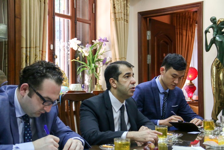 Chủ tịch Liên hiệp các Hội UNESCO Việt Nam làm việc với Đại sứ Azerbaijan tại Việt Nam ảnh 1