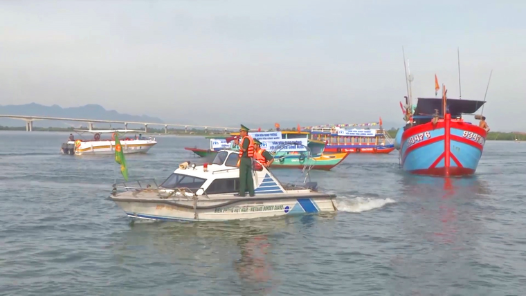 Các tỉnh Nam Trung Bộ khẩn trương chống bão số 9 ảnh 1