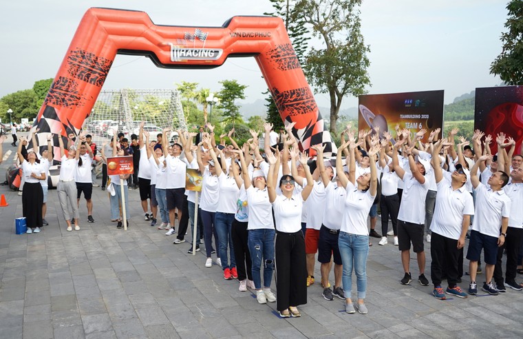 Ông Trịnh Văn Quyết và những kỳ vọng ngày FLC 19 tuổi ảnh 1