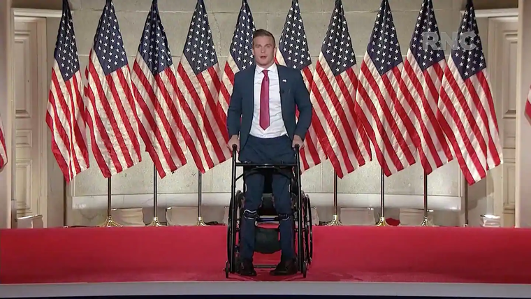 Nước Mỹ có Hạ nghị sĩ 25 tuổi ảnh 1