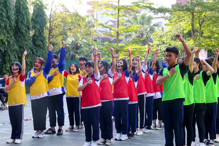 Sinh viên Đại học Văn hóa Hà Nội 'giải mã' thông điệp bảo vệ môi trường ảnh 1